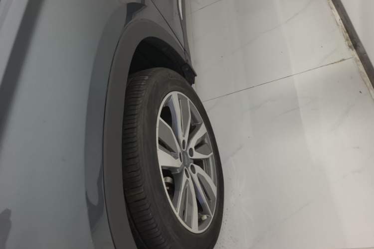Used Geely Auto Haoyue 2022 1.8TD DCT Luxury 7-Seater Left Front Wheel Hub