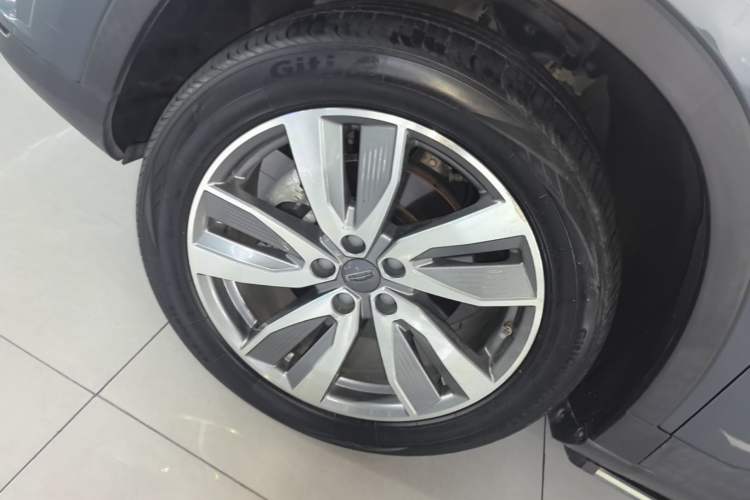 Used Geely Auto Haoyue 2022 1.8TD Automatic Prestige 7-Seater Left Front Wheel Hub
