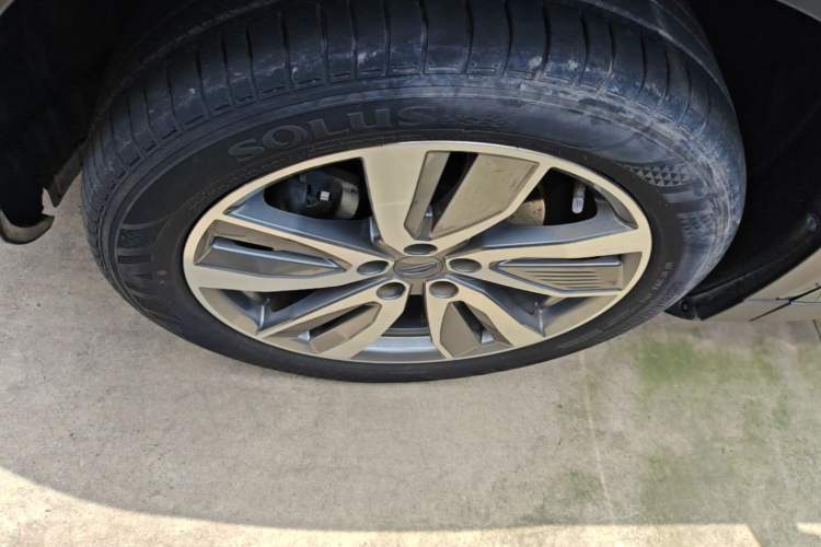 Used Geely Auto Haoyue 2022 1.8TD DCT Luxury 7-Seater Left Front Wheel Hub