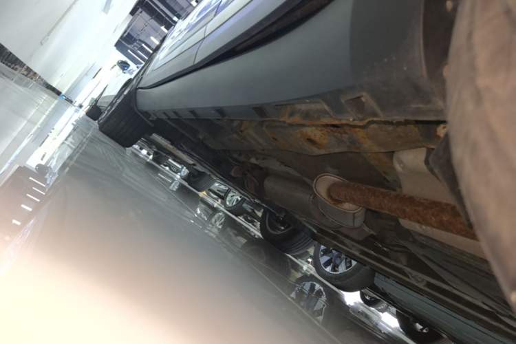 Used Geely Auto Haoyue 2022 1.8TD DCT Luxury 7-Seater Left Side Sill