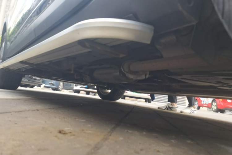 Used Geely Auto Haoyue 2022 1.8TD DCT Luxury 7-Seater Left Side Sill