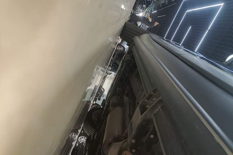 Used Geely Auto Haoyue 2022 1.8TD DCT Luxury 7-Seater Left Side Sill