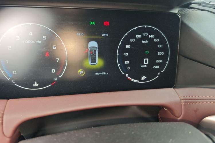 Used Geely Auto Haoyue 2022 1.8TD DCT Luxury 7-Seater Odometer Close Up