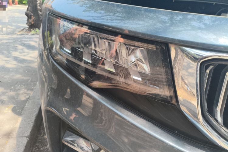Used Geely Auto Haoyue 2022 1.8TD DCT Luxury 7-Seater Right Front Headlight