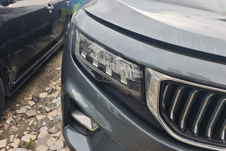 Used Geely Auto Haoyue 2022 1.8TD DCT Luxury 7-Seater Right Front Headlight