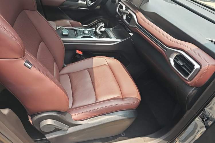 Used Geely Auto Haoyue 2022 1.8TD Automatic Prestige 7-Seater Right Front Seat