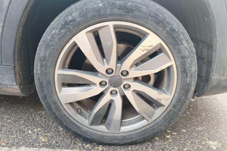 Used Geely Auto Haoyue 2022 1.8TD DCT Luxury 7-Seater Right Front Wheel Hub