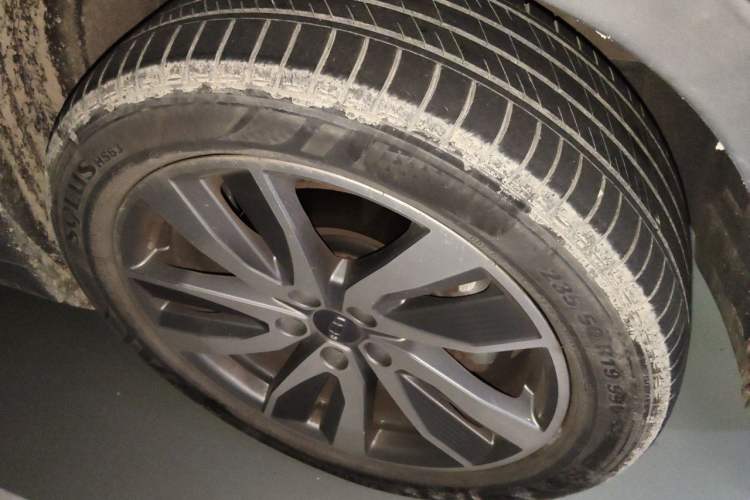 Used Geely Auto Haoyue 2022 1.8TD DCT Flagship 5-Seater Right Front Wheel Hub