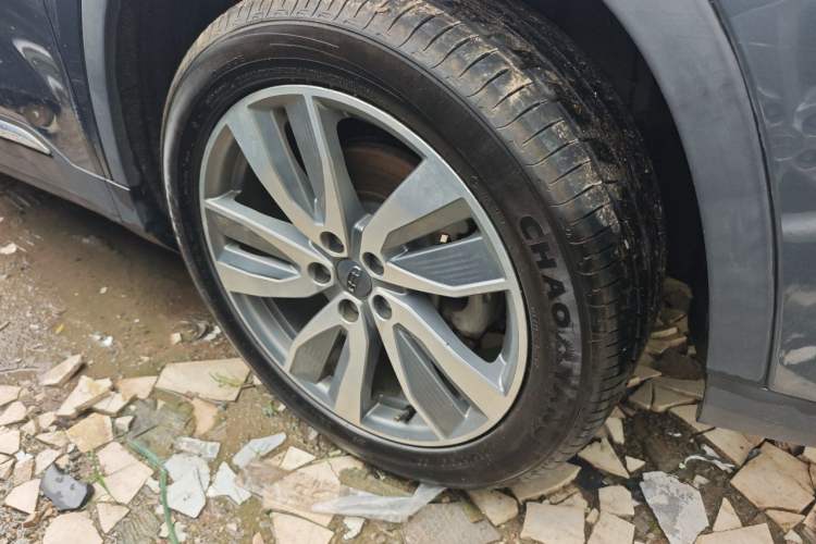 Used Geely Auto Haoyue 2022 1.8TD DCT Luxury 7-Seater Right Front Wheel Hub