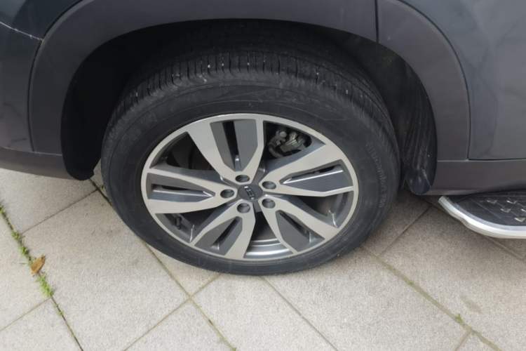 Used Geely Auto Haoyue 2022 1.8TD DCT Luxury 7-Seater Right Rear Wheel Hub