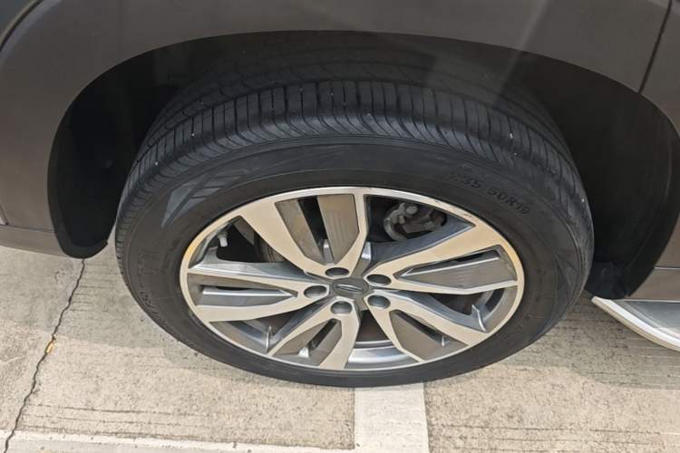 Used Geely Auto Haoyue 2022 1.8TD Automatic Prestige 7-Seater Right Rear Wheel Hub