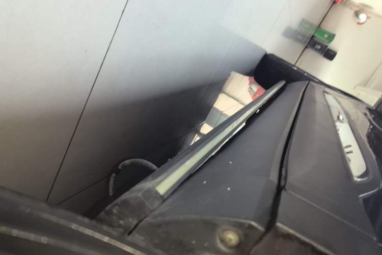 Used Geely Auto Haoyue 2022 1.8TD Automatic Prestige 7-Seater Right Side Sill