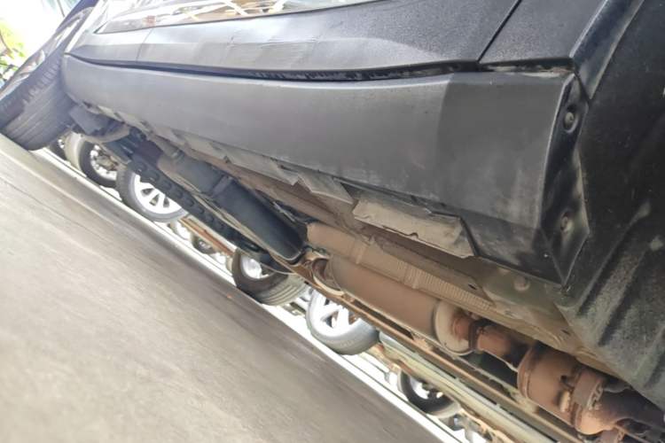 Used Geely Auto Haoyue 2022 1.8TD DCT Luxury 7-Seater Right Side Sill