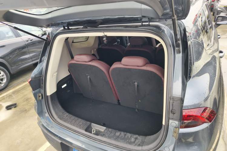 Used Geely Auto Haoyue 2022 1.8TD DCT Luxury 7-Seater Trunk