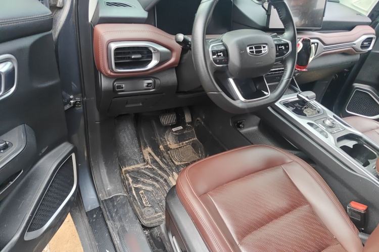 Used Geely Auto Haoyue 2022 1.8TD DCT Luxury 7-Seater Center Console
