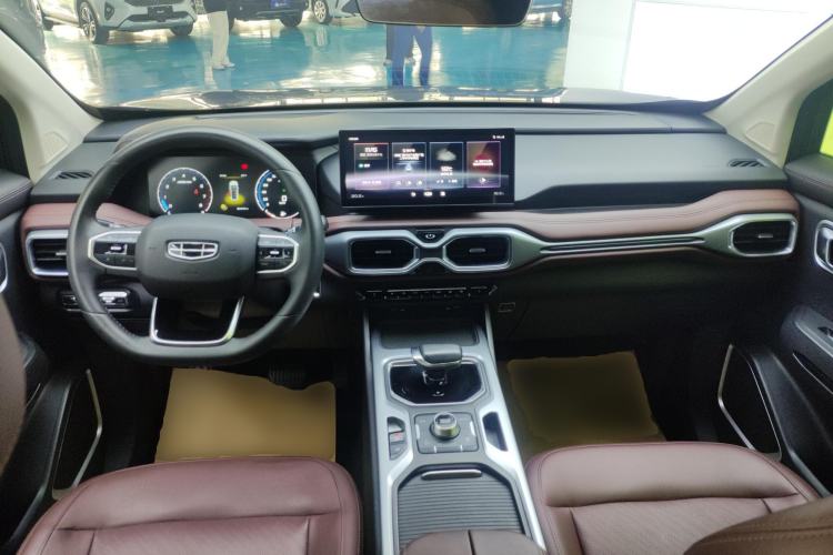 Used Geely Auto Haoyue 2022 1.8TD DCT Luxury 7-Seater Center Console
