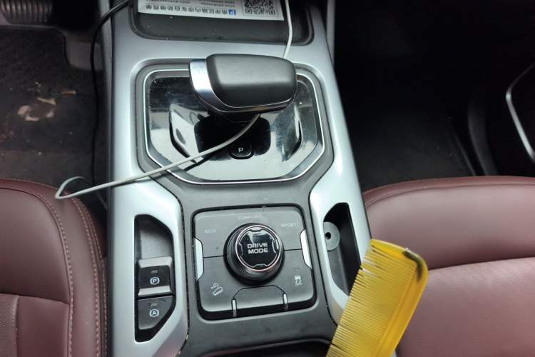 Used Geely Auto Haoyue 2022 1.8TD DCT Luxury 7-Seater Gear Lever