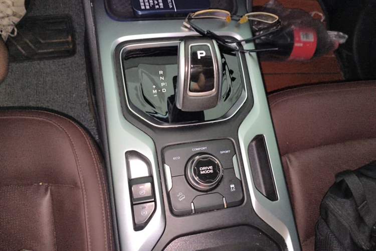 Used Geely Auto Haoyue 2022 1.8TD Automatic Prestige 7-Seater Gear Lever