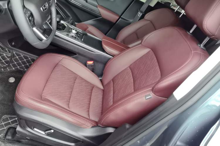 Used Geely Auto Haoyue 2022 1.8TD DCT Luxury 7-Seater Left Front Seat