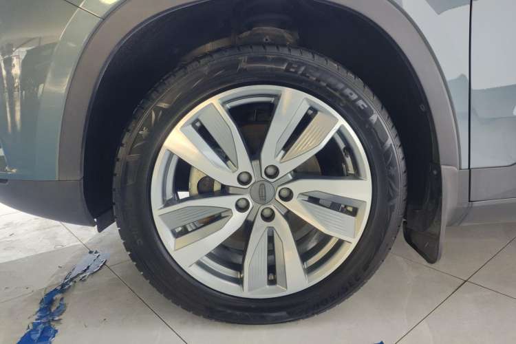 Used Geely Auto Haoyue 2022 1.8TD DCT Luxury 7-Seater Left Front Wheel Hub