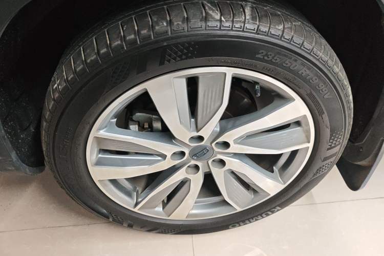 Used Geely Auto Haoyue 2022 1.8TD DCT Luxury 7-Seater Left Front Wheel Hub