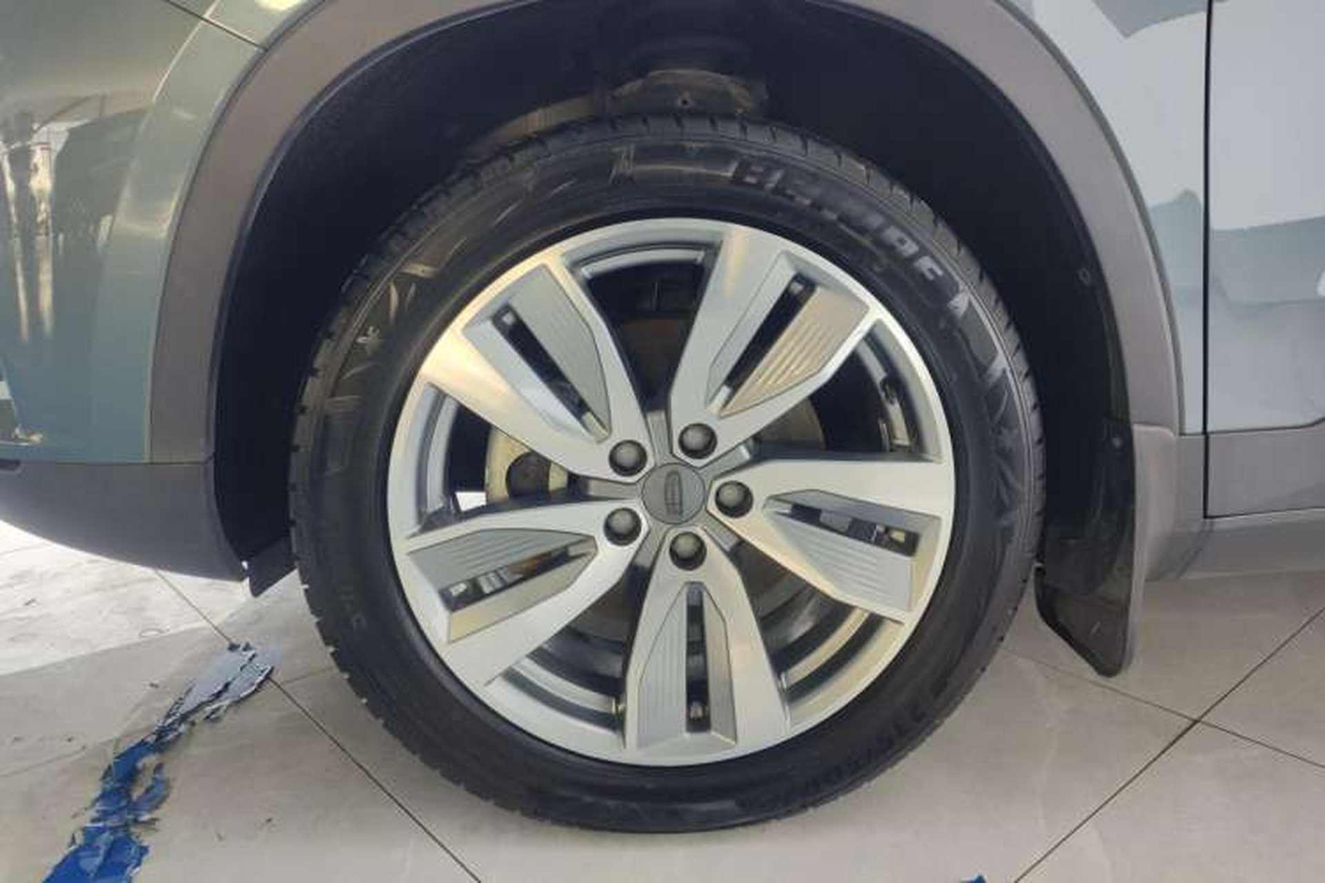 Used Geely Auto Haoyue 2022 1.8TD DCT Luxury 7-Seater Left Rear Wheel Hub