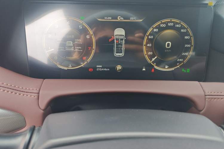 Used Geely Auto Haoyue 2022 1.8TD DCT Flagship 7-Seater Odometer Close Up