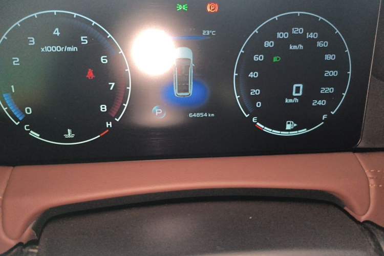 Used Geely Auto Haoyue 2022 1.8TD Automatic Prestige 7-Seater Odometer Close Up