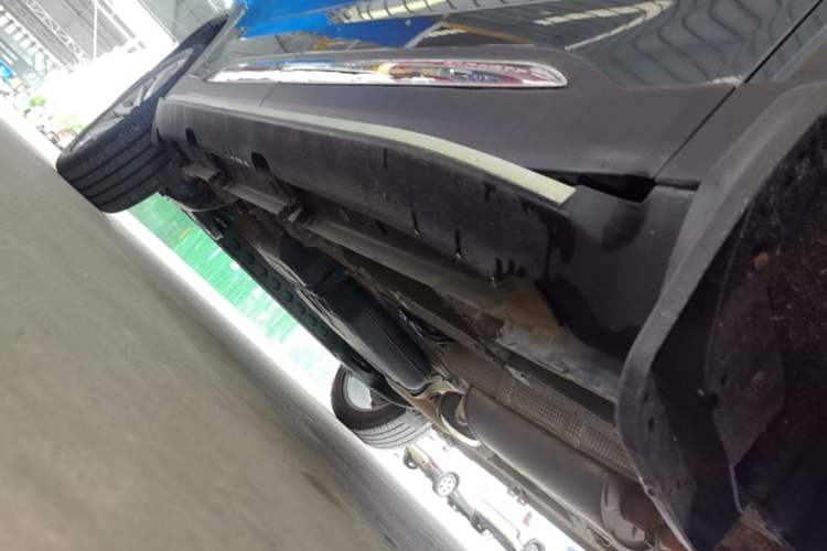 Used Geely Auto Haoyue 2022 1.8TD DCT Luxury 7-Seater Right Side Sill