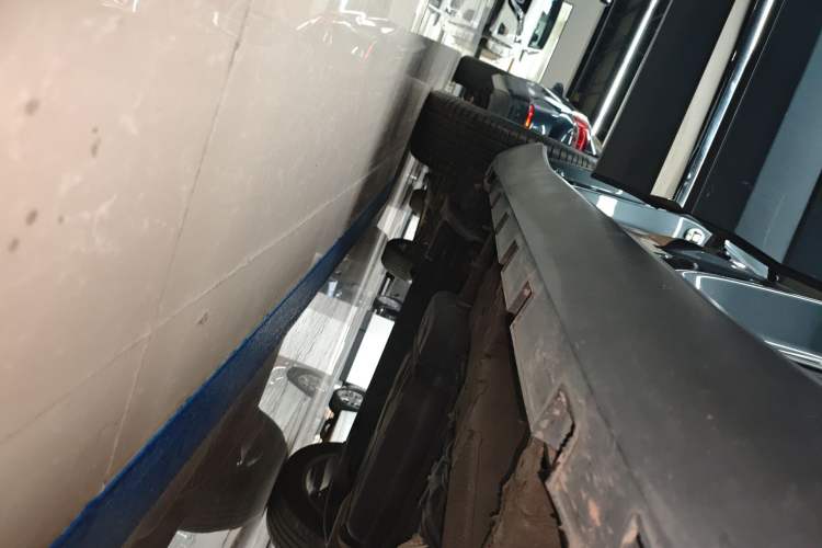 Used Geely Auto Haoyue 2022 1.8TD DCT Luxury 7-Seater Right Side Sill