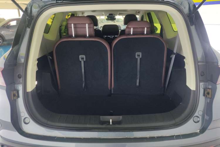 Used Geely Auto Haoyue 2022 1.8TD DCT Luxury 7-Seater Trunk