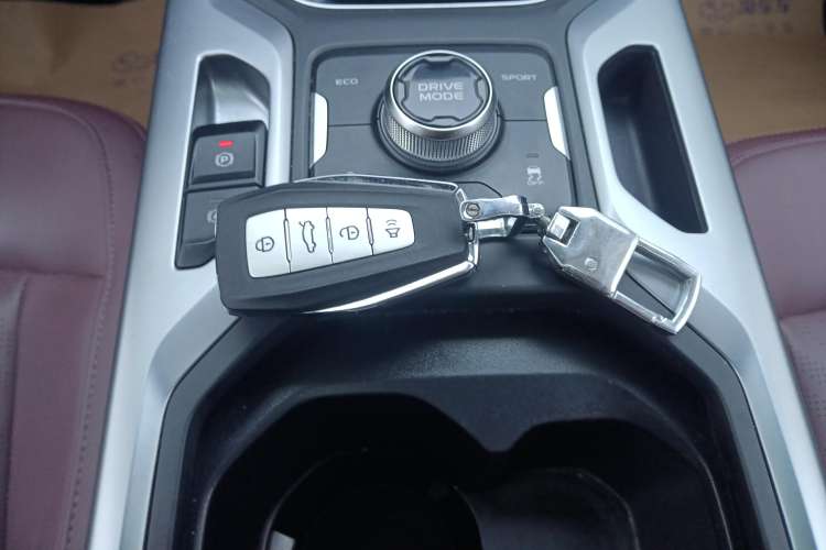 Used Geely Auto Haoyue 2022 1.8TD DCT Luxury 7-Seater Vehicle Key