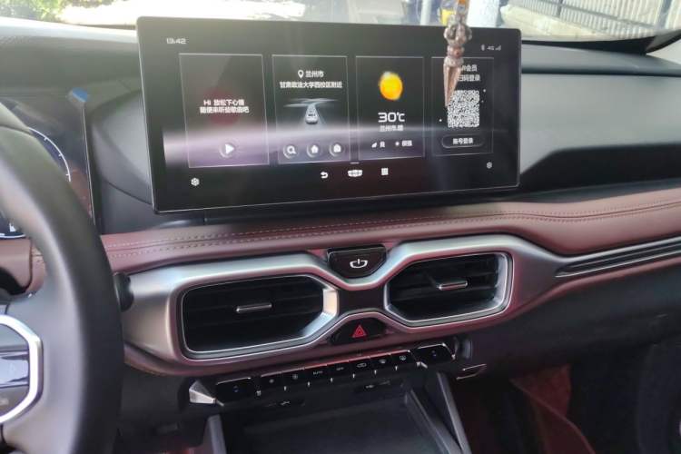 Used Geely Auto Haoyue 2022 1.8TD DCT Luxury 7-Seater Audio And AC Panel