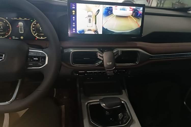 Used Geely Auto Haoyue 2022 1.8TD DCT Flagship 7-Seater Audio And AC Panel