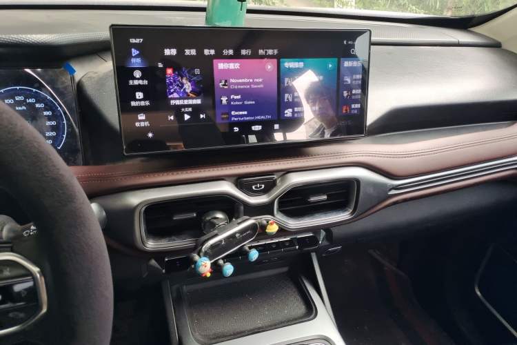 Used Geely Auto Haoyue 2022 1.8TD Automatic Prestige 7-Seater Audio And AC Panel