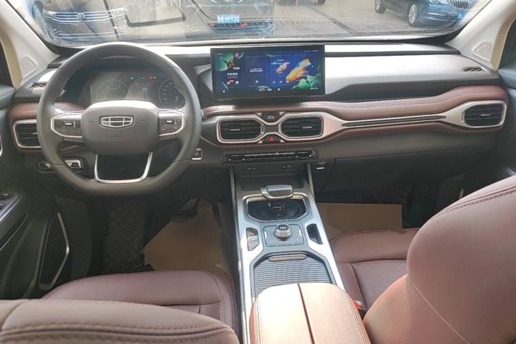 Used Geely Auto Haoyue 2022 1.8TD DCT Luxury 7-Seater Center Console