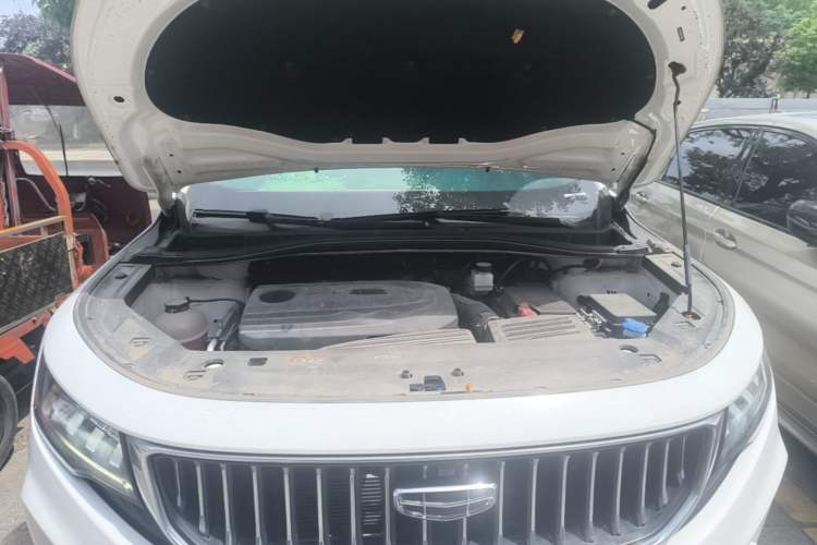 Used Geely Auto Haoyue 2022 1.8TD Automatic Comfort Model 7 Seats Engine Bay