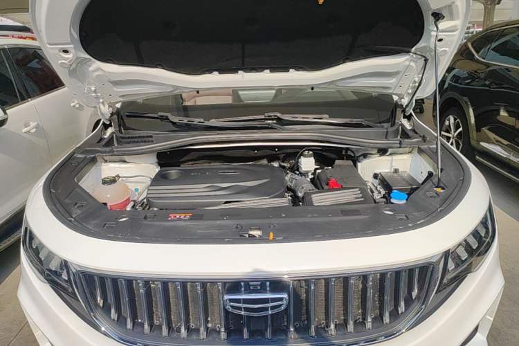 Used Geely Auto Haoyue 2022 1.8TD DCT Luxury 7-Seater Engine Bay