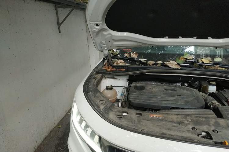 Used Geely Auto Haoyue 2022 1.8TD DCT Luxury 7-Seater Engine Bay Right