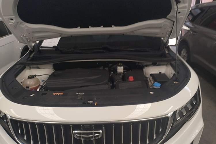 Used Geely Auto Haoyue 2022 1.8TD DCT Luxury 7-Seater Engine Bay