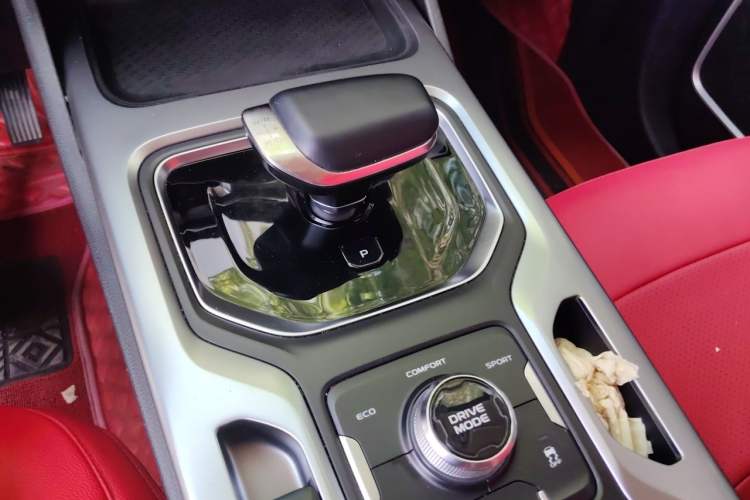 Used Geely Auto Haoyue 2022 1.8TD DCT Luxury 7-Seater Gear Lever