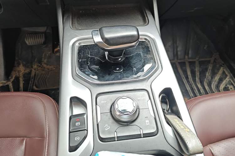 Used Geely Auto Haoyue 2022 1.8TD DCT Luxury 7-Seater Gear Lever