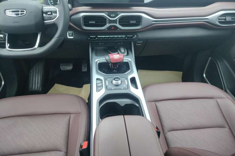 Used Geely Auto Haoyue 2022 1.8TD DCT Luxury 7-Seater Gear Lever