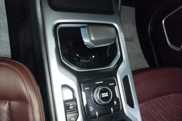 Used Geely Auto Haoyue 2022 1.8TD DCT Luxury 7-Seater Gear Lever