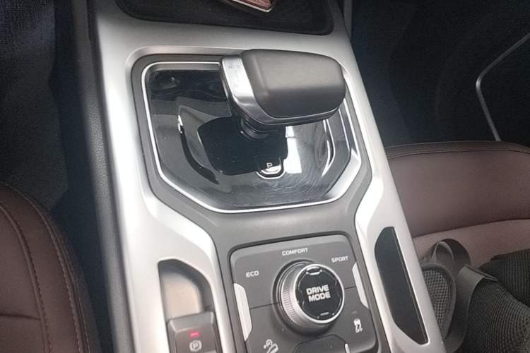 Used Geely Auto Haoyue 2022 1.8TD DCT Luxury 7-Seater Gear Lever