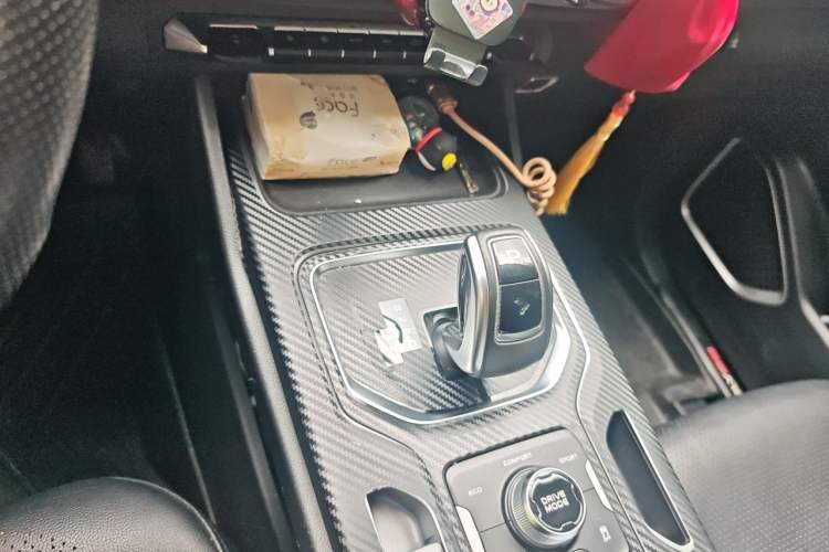 Used Geely Auto Haoyue 2022 1.8TD Automatic Prestige 7-Seater Gear Lever