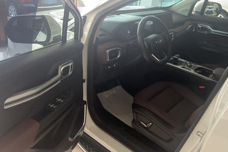 Used Geely Auto Haoyue 2022 1.8TD DCT Luxury 7-Seater Interior 2