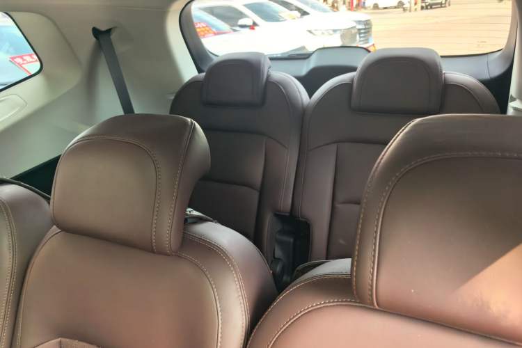 Used Geely Auto Haoyue 2022 1.8TD DCT Luxury 7-Seater Interior 3