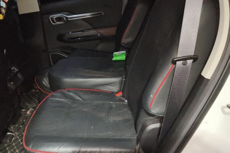 Used Geely Auto Haoyue 2022 1.8TD DCT Luxury 7-Seater Interior 4