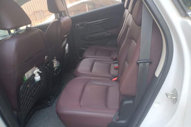 Used Geely Auto Haoyue 2022 1.8TD DCT Flagship 7-Seater Interior 4